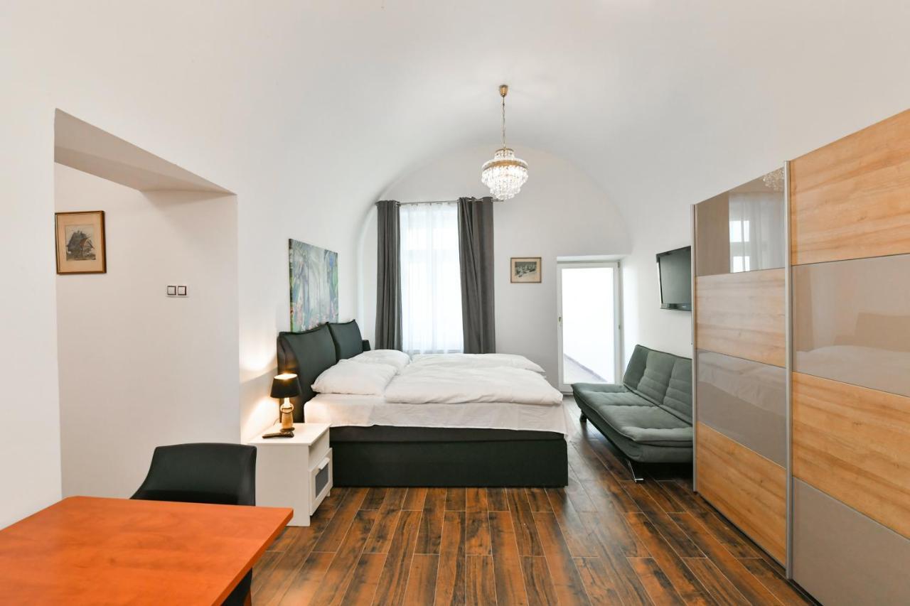 Apartmany Na Namesti 85 Jindrichuv Hradec Exterior photo