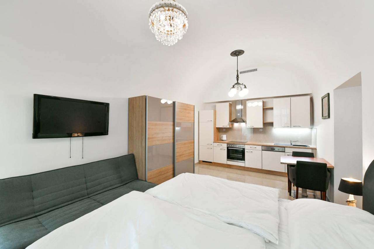 Apartmany Na Namesti 85 Jindrichuv Hradec Exterior photo