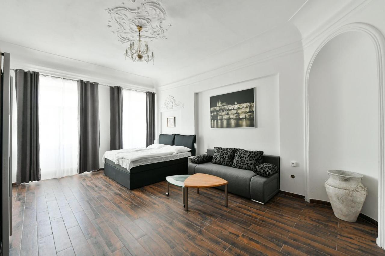 Apartmany Na Namesti 85 Jindrichuv Hradec Exterior photo